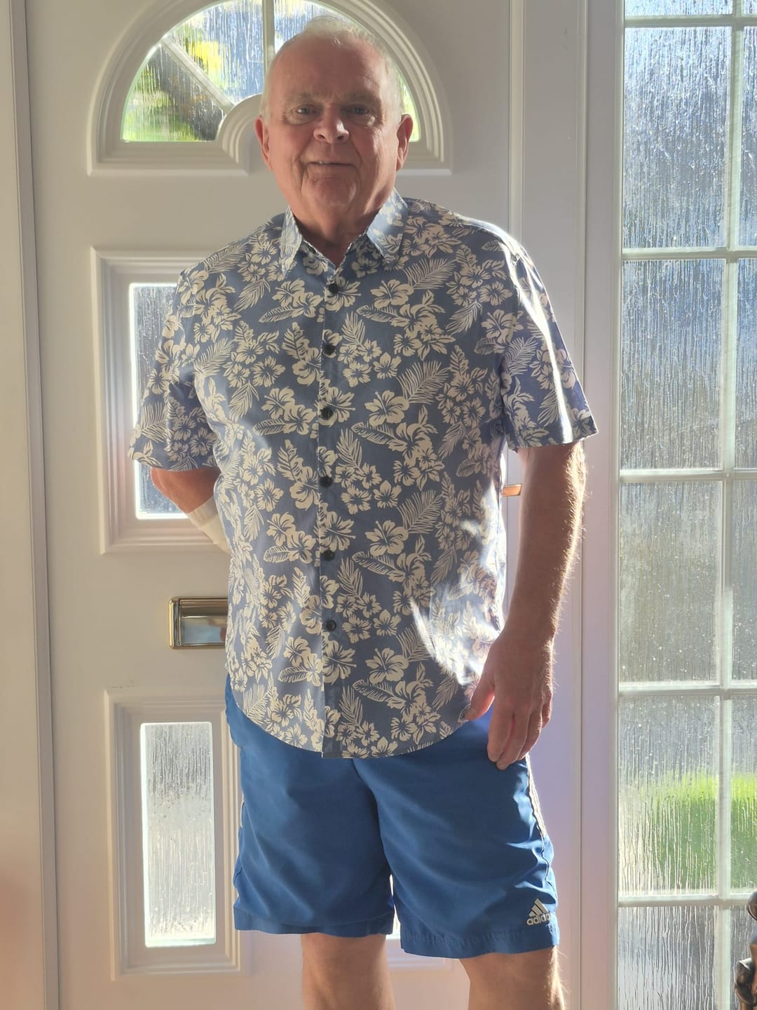 Customer photo review of Men's Blue Tropical Floral Plant Leaf Cotton Button Up Short Sleeve Aloha Resort Beach Shirt