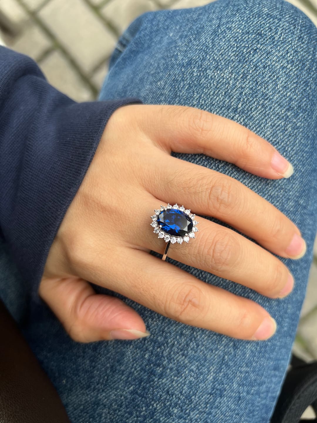 Customer photo review of 4.5 Carat Halo Oval Cut Blue/Red/Green/Yellow Sapphire Engagement Ring In Sterling Silver