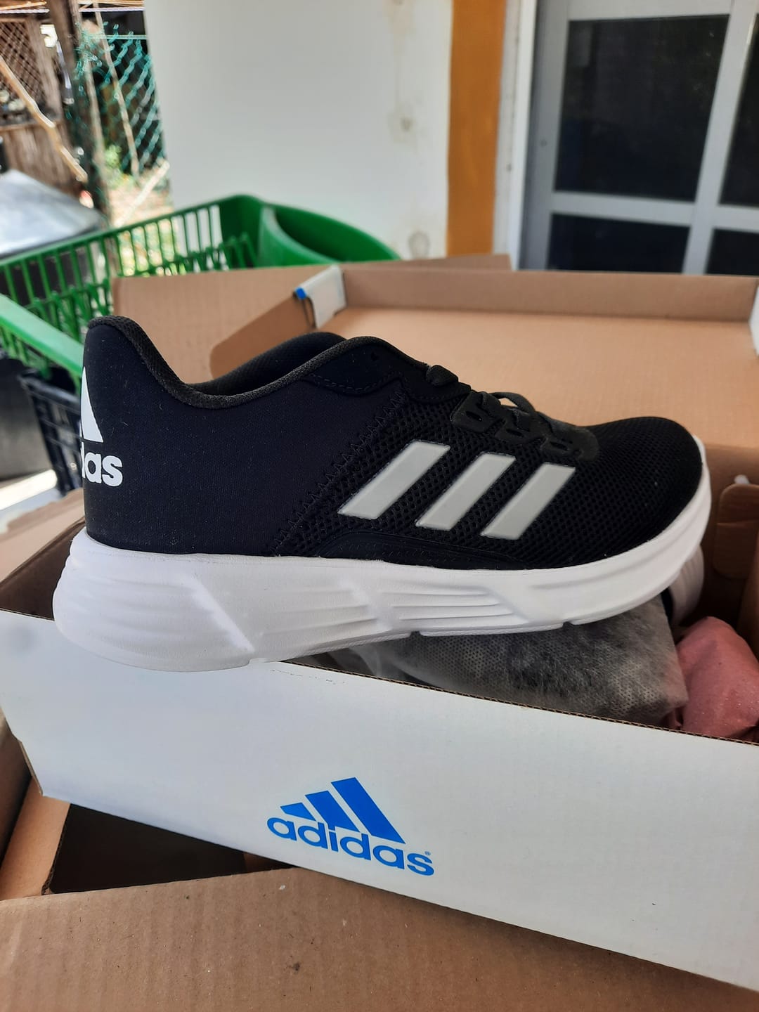 Customer photo review of Tenis 510 Negro Blanco