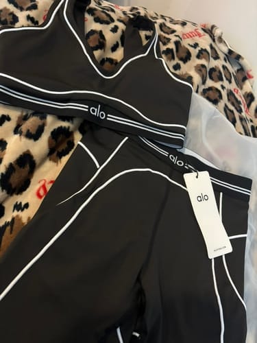 Customer photo review of Black & White throb Set
