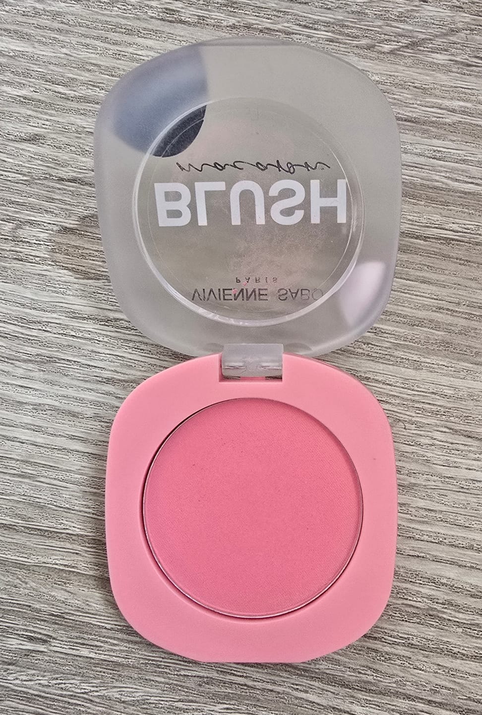Customer photo review of Matējošs vaigu sārtums Vivienne Sabo Matte Powder Blush Macaron