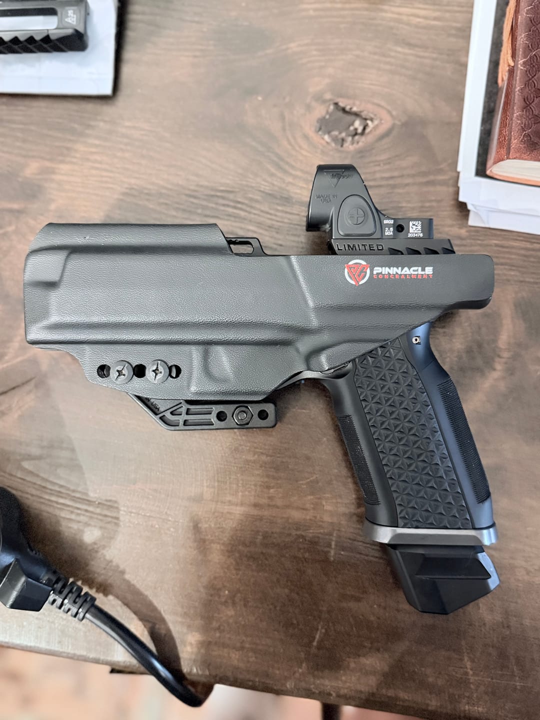 Customer photo review of Laugo Alien / Alien Creator - Model 1 IWB Holster - Non Light Bearing