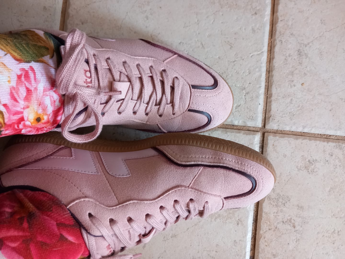 Customer photo review of Delta Rose
