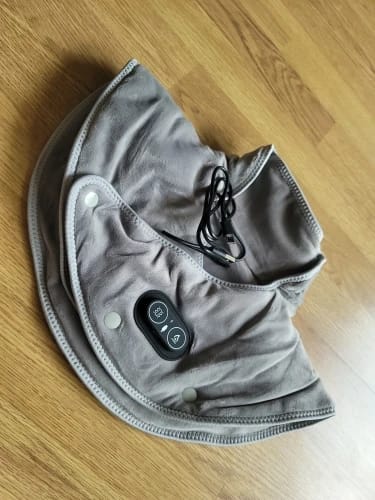 Customer photo review of Collier Cervical Chauffant Massant Électrique