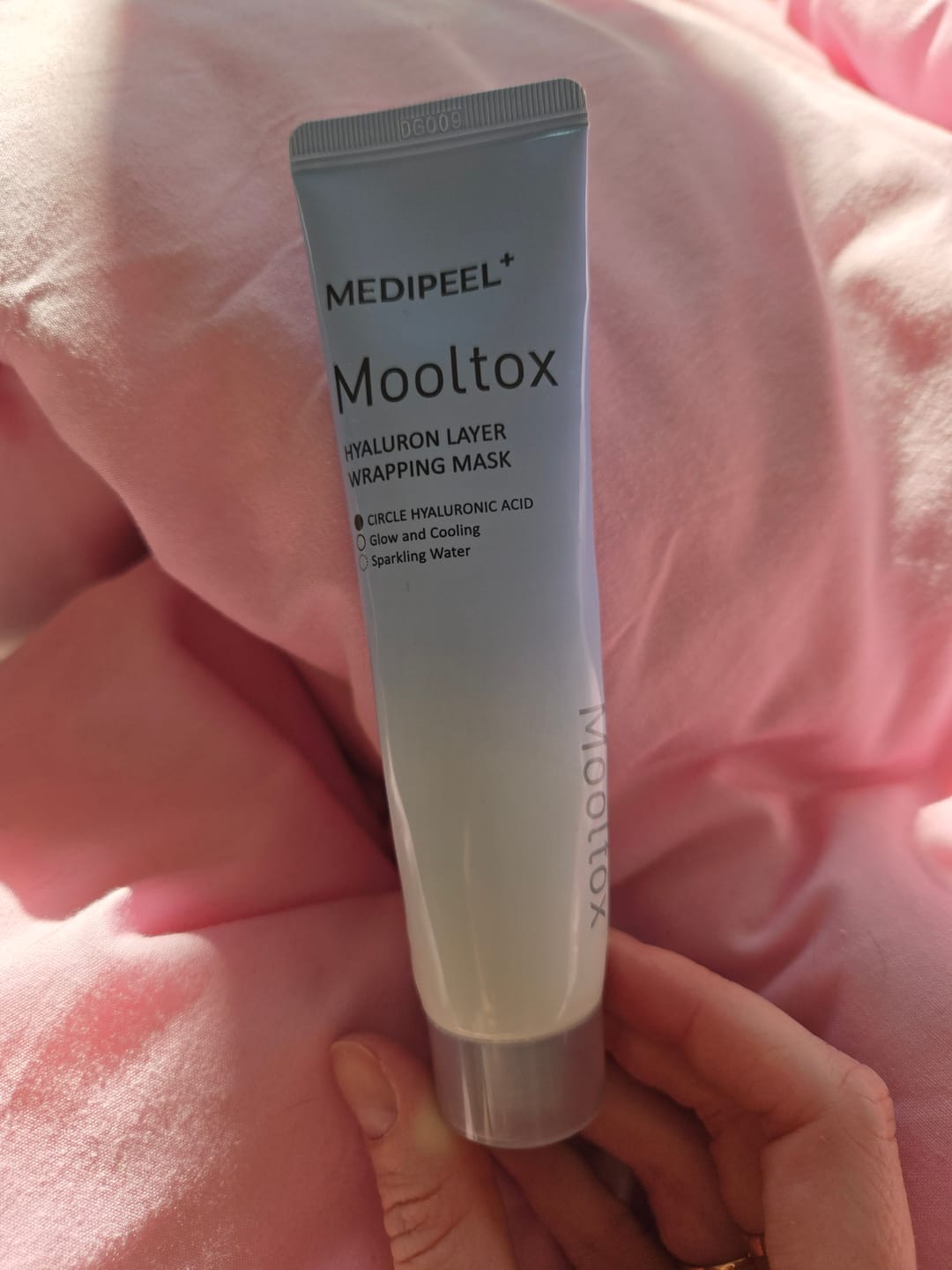 Customer photo review of Atvēsinoša maska-plēve ar liftinga efektu MEDI-PEEL Mooltox Hyaluron Layer Wrapping Mask