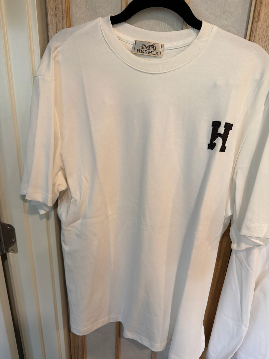 Customer photo review of Hermes 26 Short-Sleeve T-Shirt White in Cotton 125006