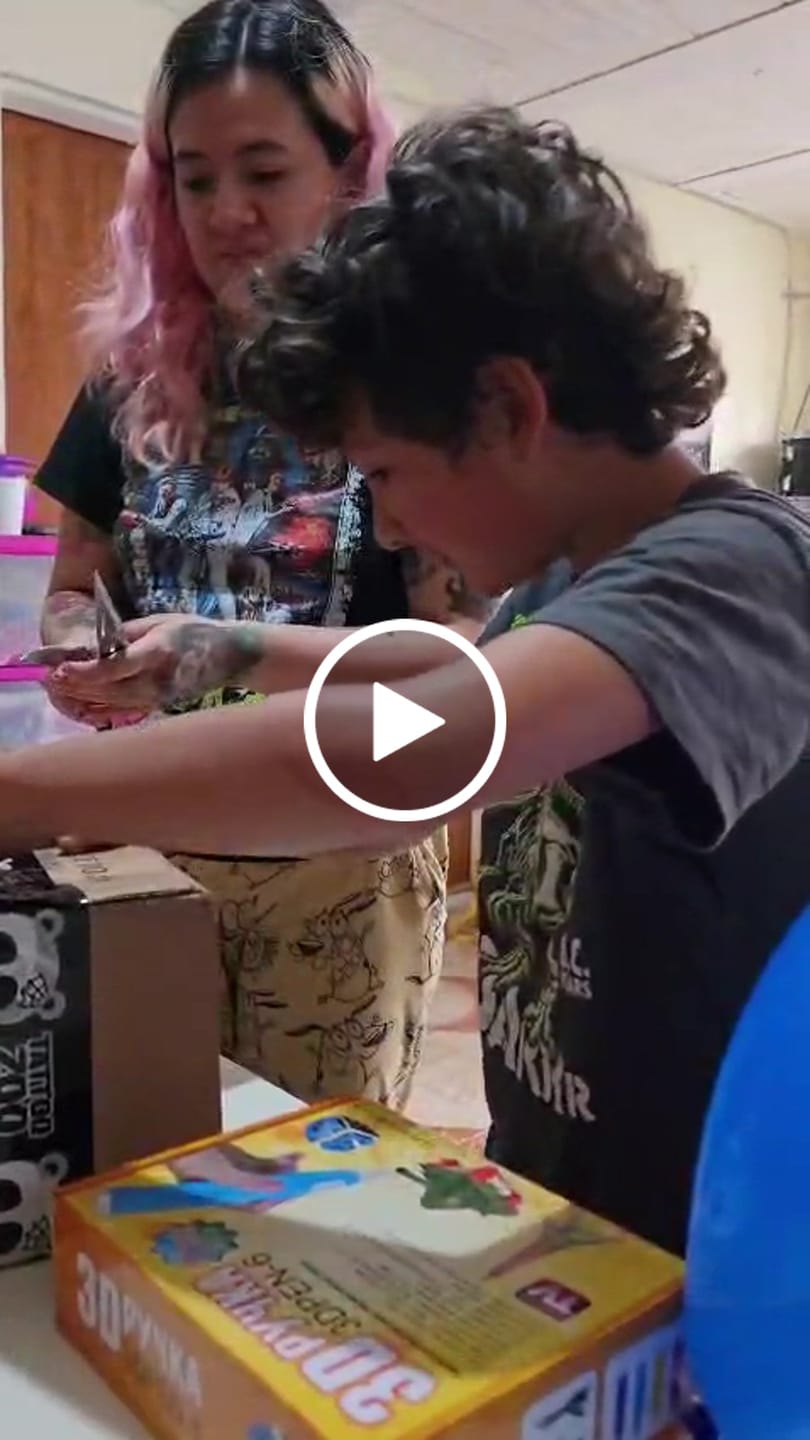 Customer video review of Batties Plush Pendant Blind Box