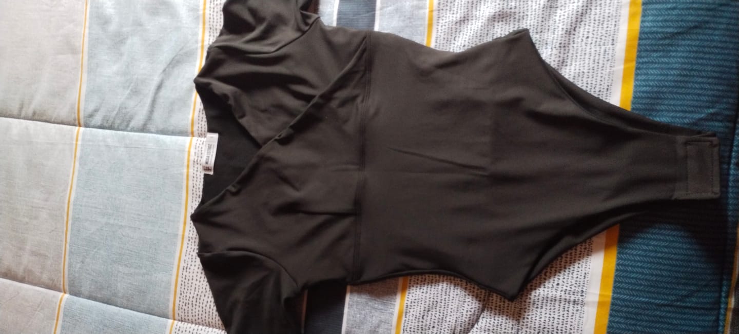 Customer photo review of B03 | Body Modelador Escote Cruzado | EZ