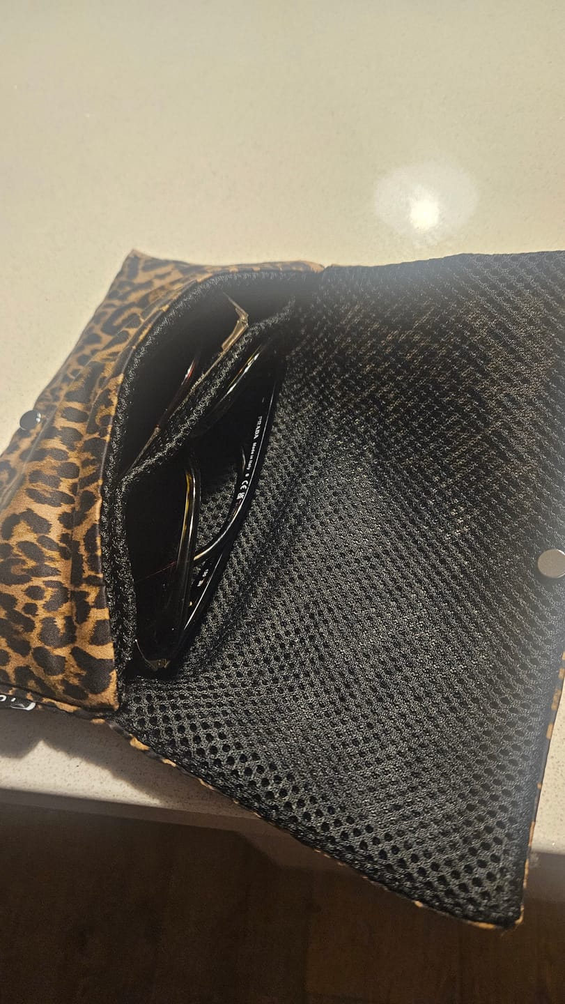 Customer photo review of נרתיק משקפיים מיטל