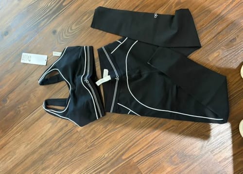 Customer photo review of Black & White throb Set