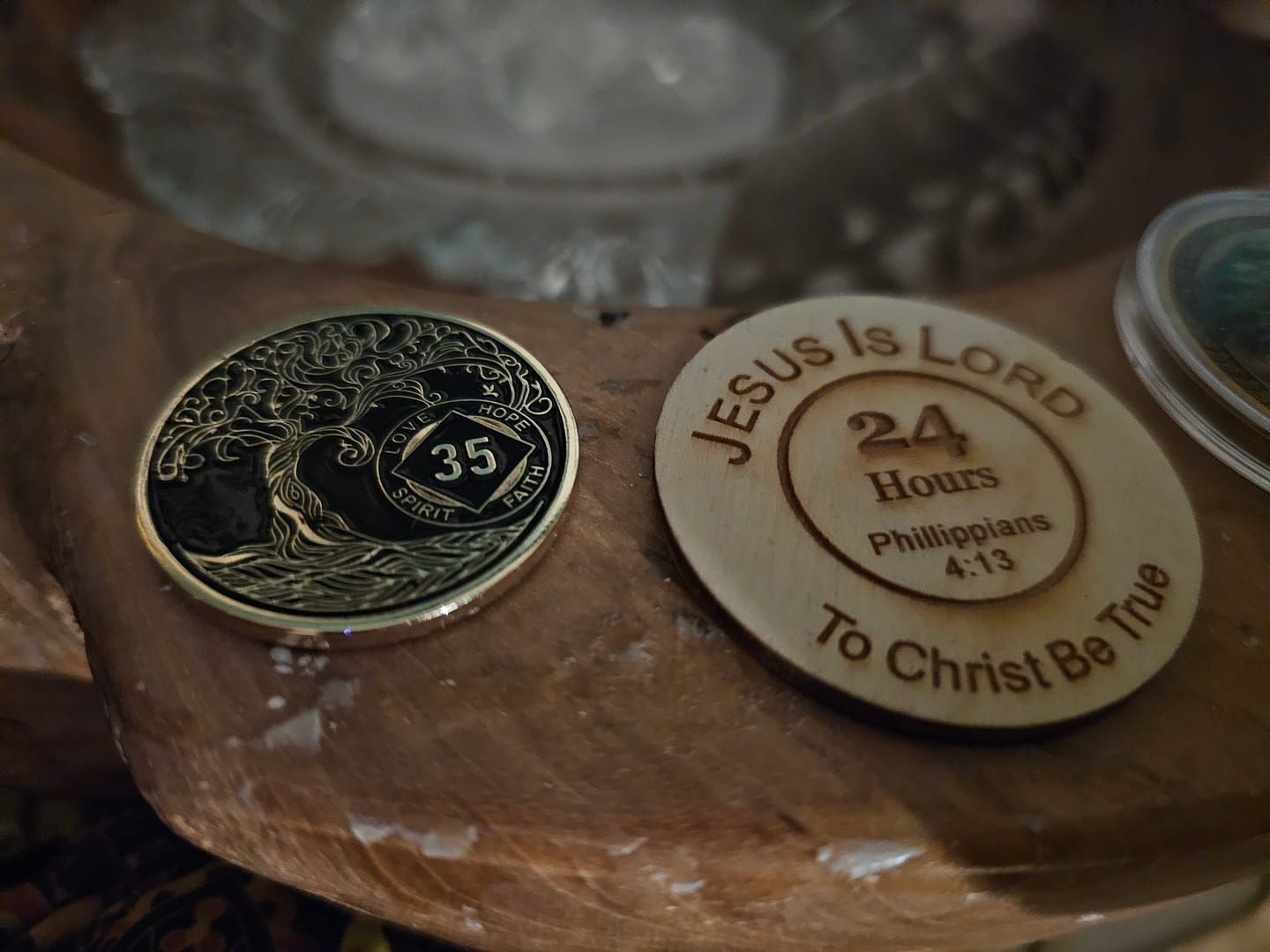 Customer photo review of 35 Year Sobriety Mint Twisted Tree of Life Gold Plated NA Recovery Medallion - Thirty Five Year Chip/Coin - Black