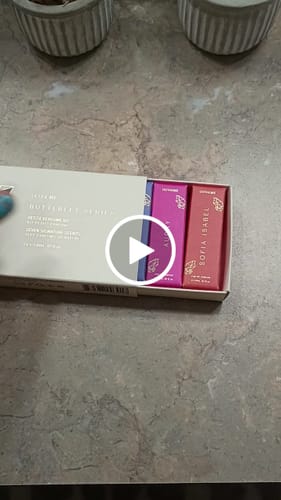 Customer video review of Petite Perfume Kit