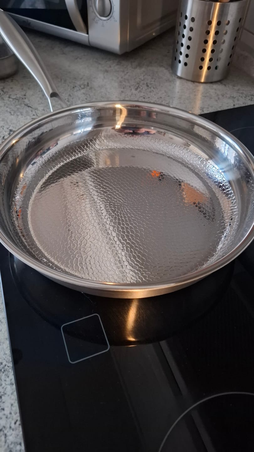 Customer photo review of Gehämmerte Titanpfanne