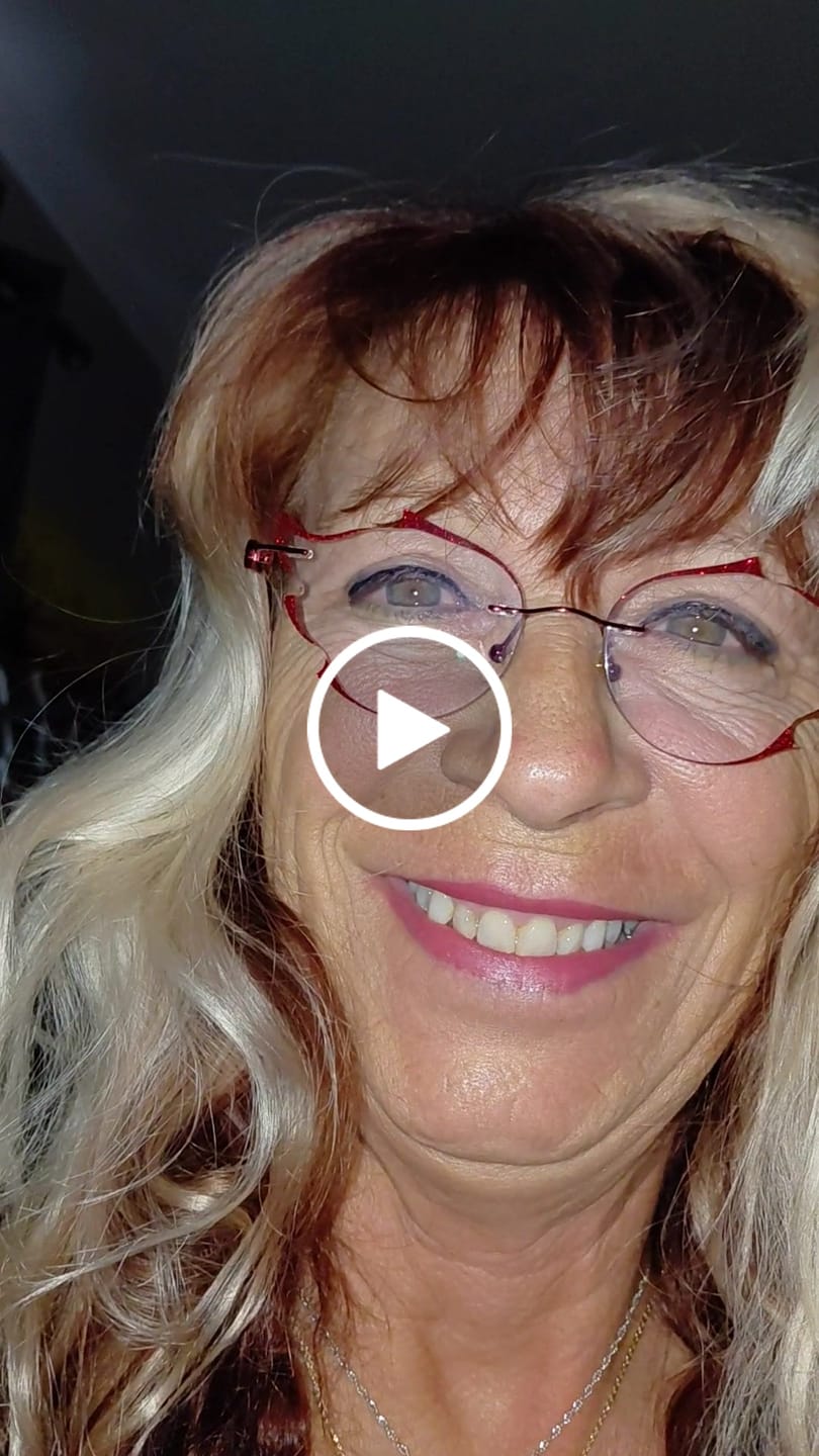 Customer video review of Flare Eyeglasses