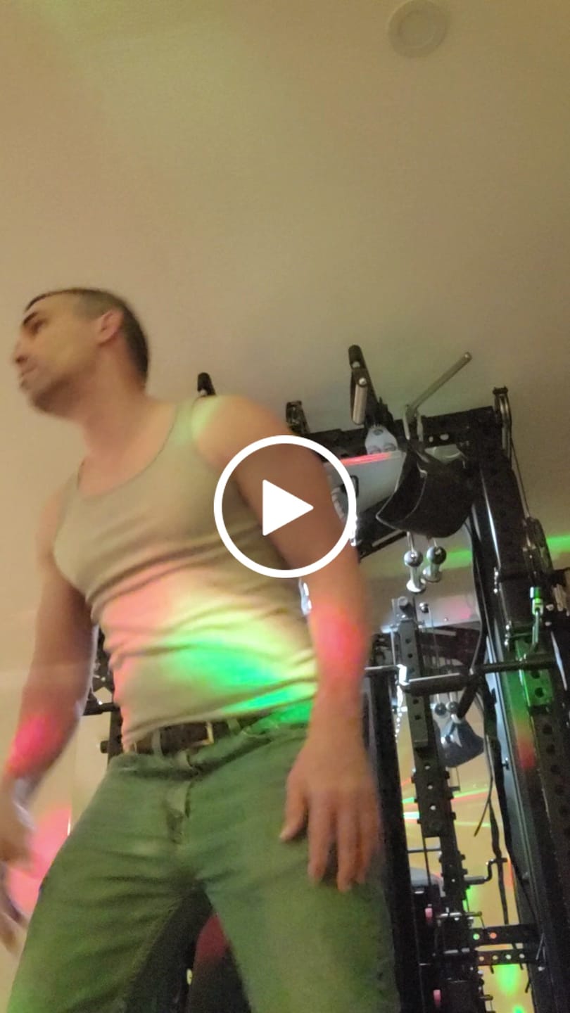 Customer video review of THE ANDREONI BAR - A revolutionary cable machine attachment.
