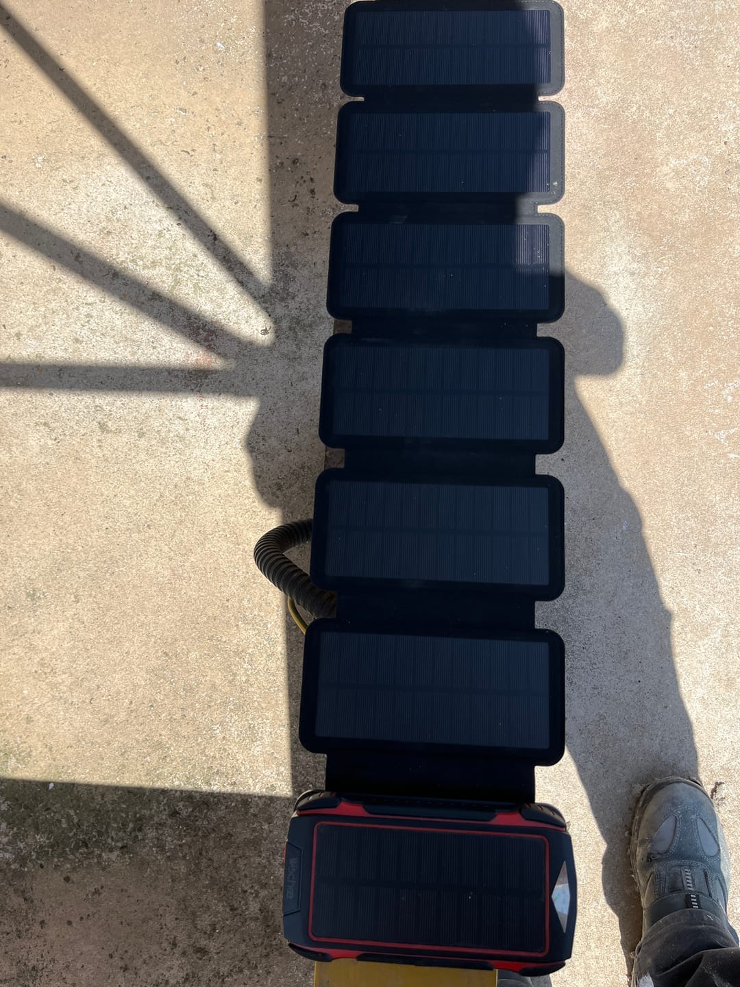 Customer photo review of Wochee XCore Ultimate 6+1 Solar Powerbank