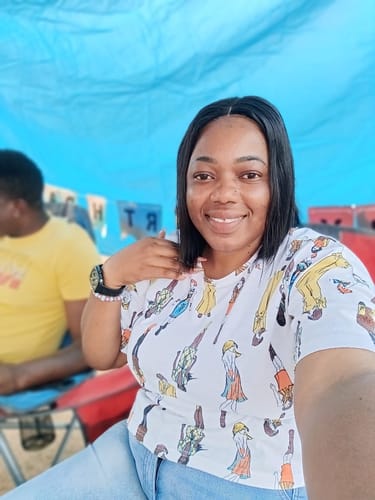 Customer photo review of Brazilian Pre Cut 4x4 Straight Wig