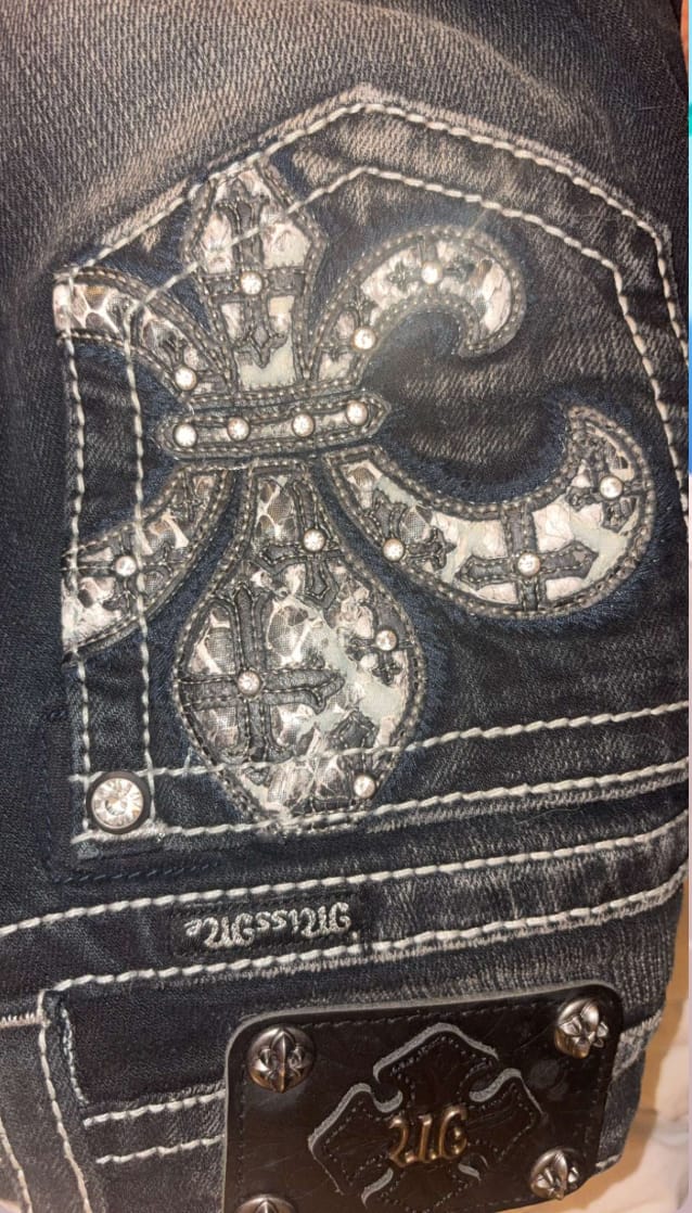 Customer photo review of Vintage Y2K Miss Me Bedazzled Blackwash Low Rise Jeans Women's 26 x 33
