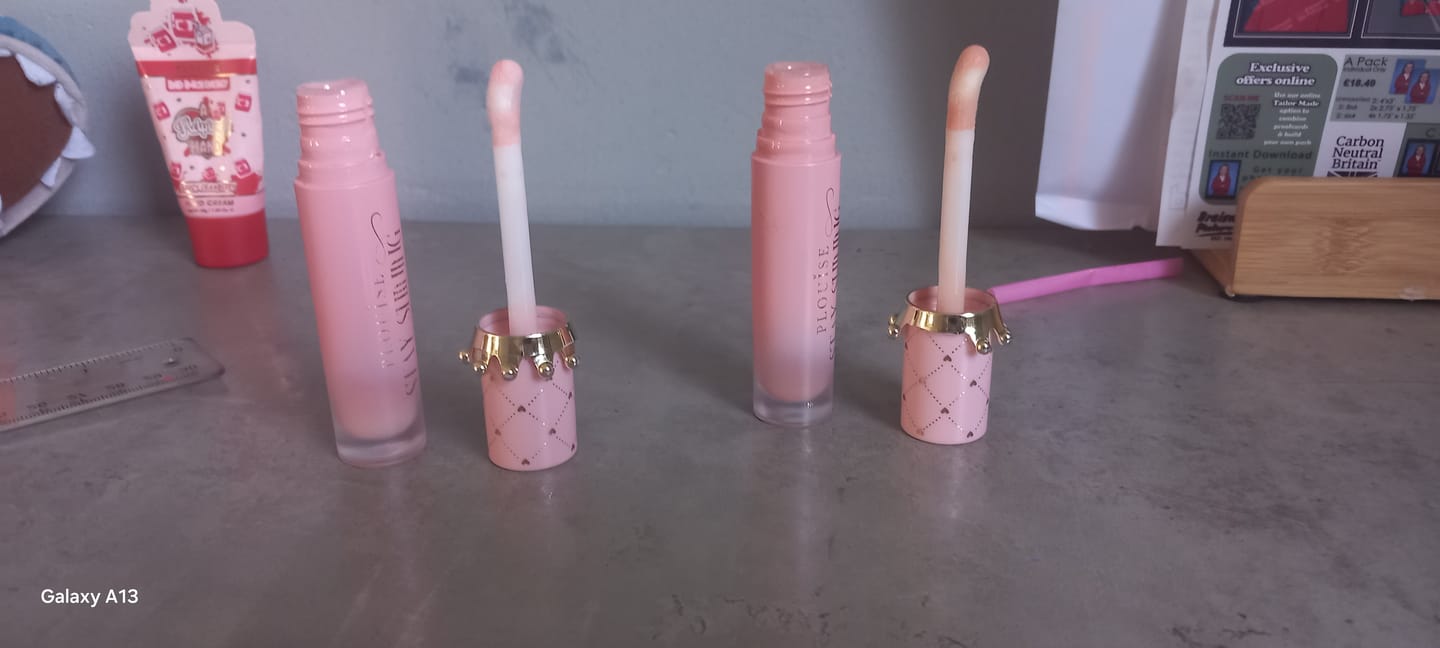 Customer photo review of P.Louise Stay Shining Crown Lip Oil