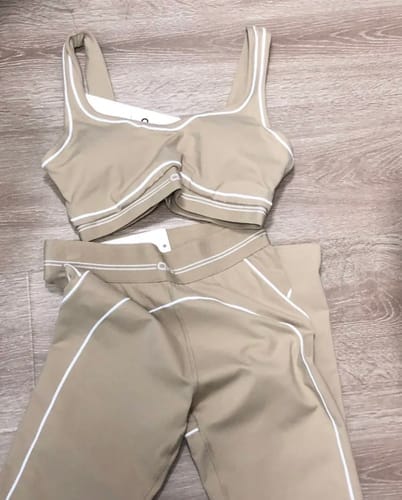 Customer photo review of Beige & White throb Set
