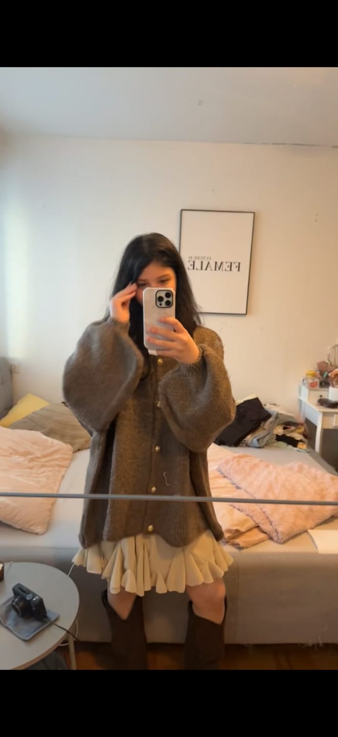 Customer photo review of Oversized Cardigan "CozyGlam"