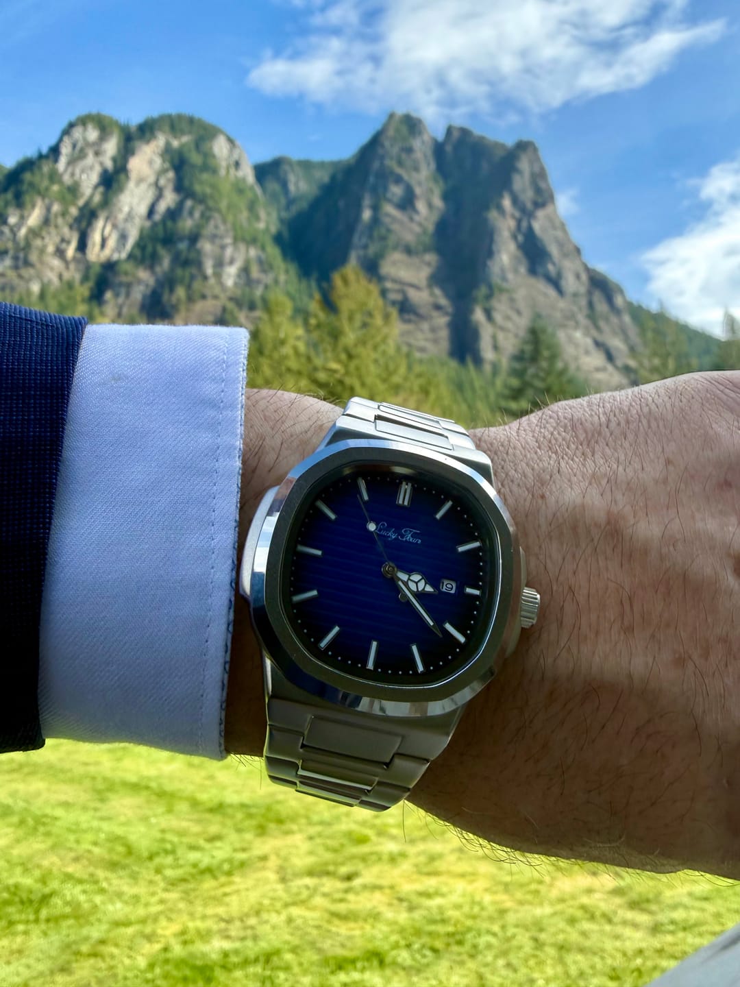 Customer photo review of Lucky Fours® Caspian