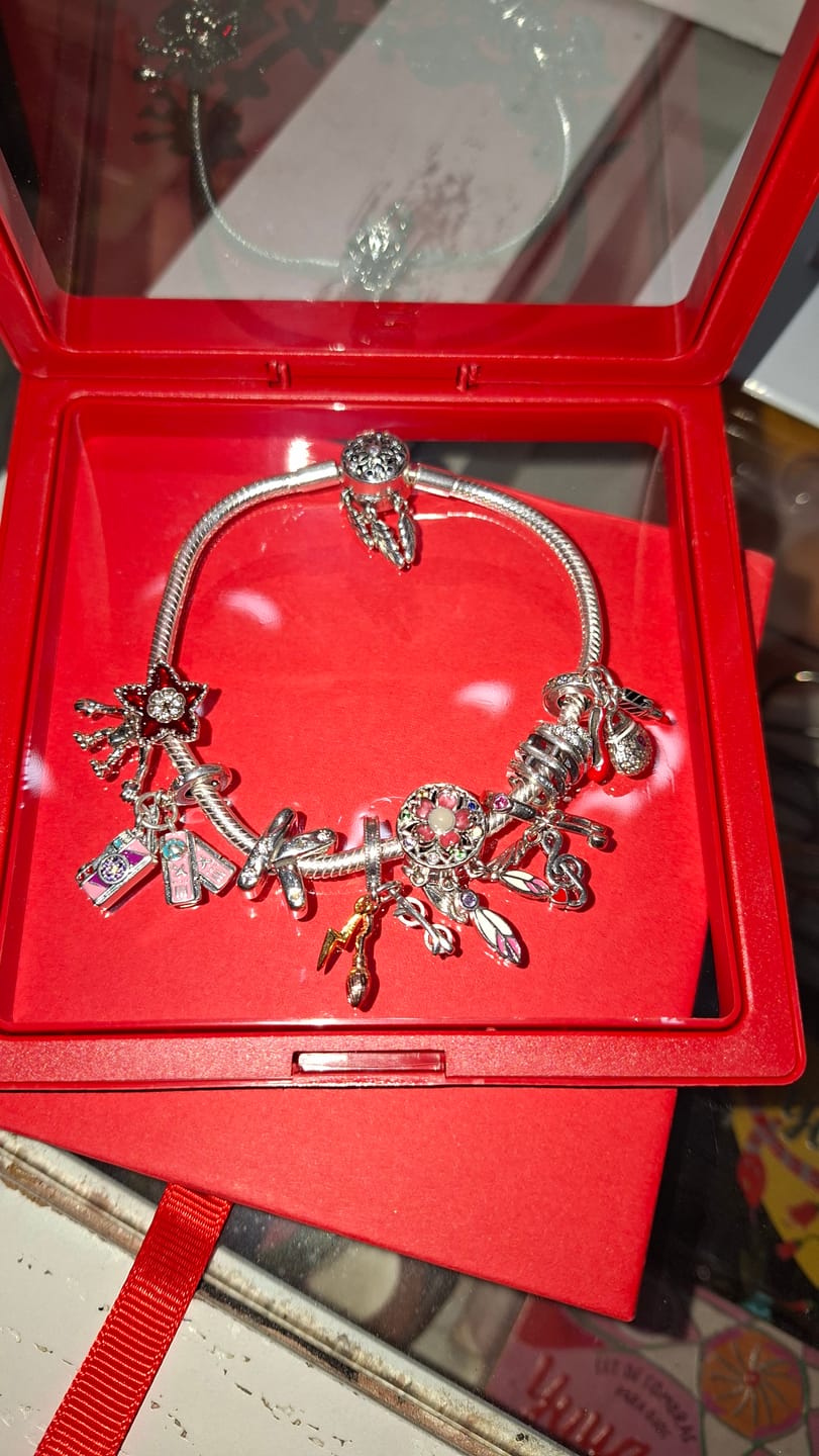 Customer photo review of Pulsera Atrapasueños Floral