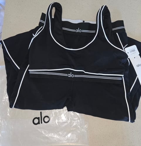 Customer photo review of Black & White throb Set