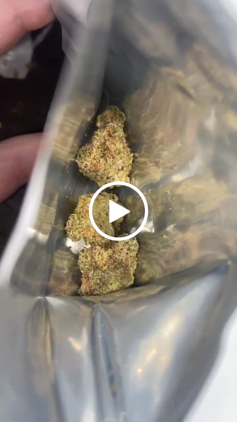 Customer video review of Purple Push Pop -THCa Flower