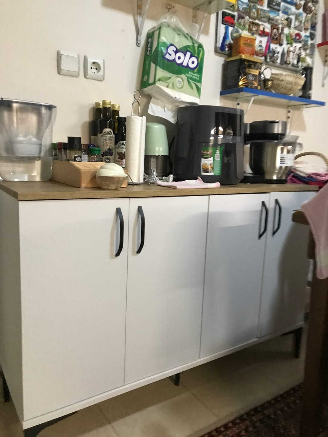 Customer photo review of Rani JE162 Kahve Köşesi Çok Amaçlı Dolap 4 Kapaklı Kiler Mutfak Dolabı Beyaz - Sepet Ceviz