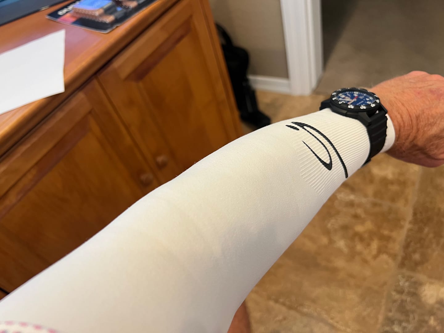 Customer photo review of STORYi Sun Sleeves – White/Black