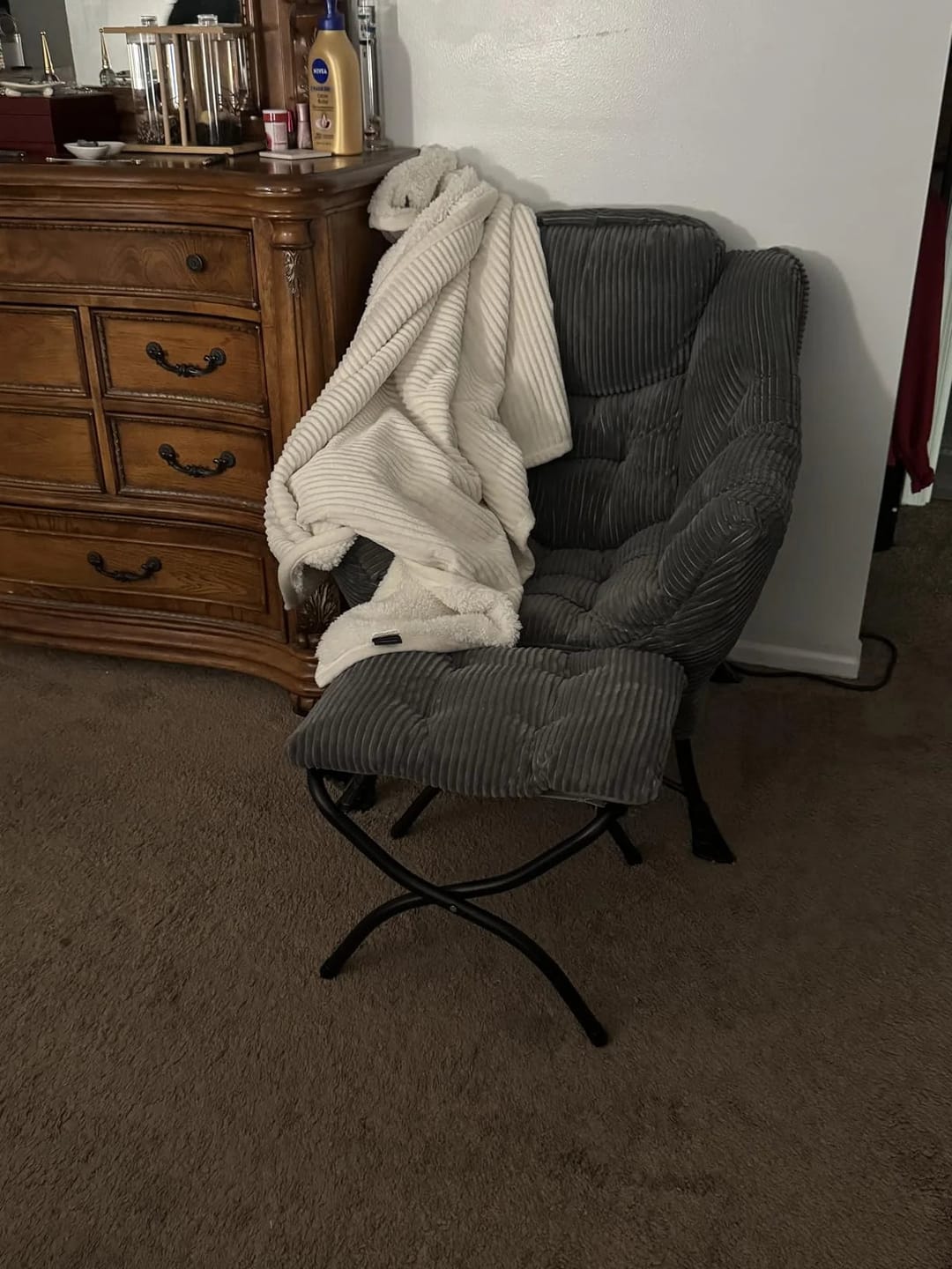 Customer photo review of Lazy Chair with Ottoman Folding Lounge