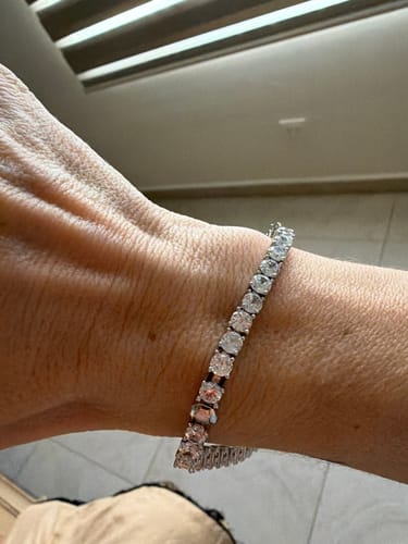 Customer photo review of PULSERA SWAROVSKI MATRIX TENIS CRISTALES + KIT DE REGALO
