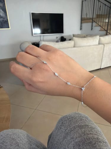 Customer photo review of Amélie Crystal Hand Chain