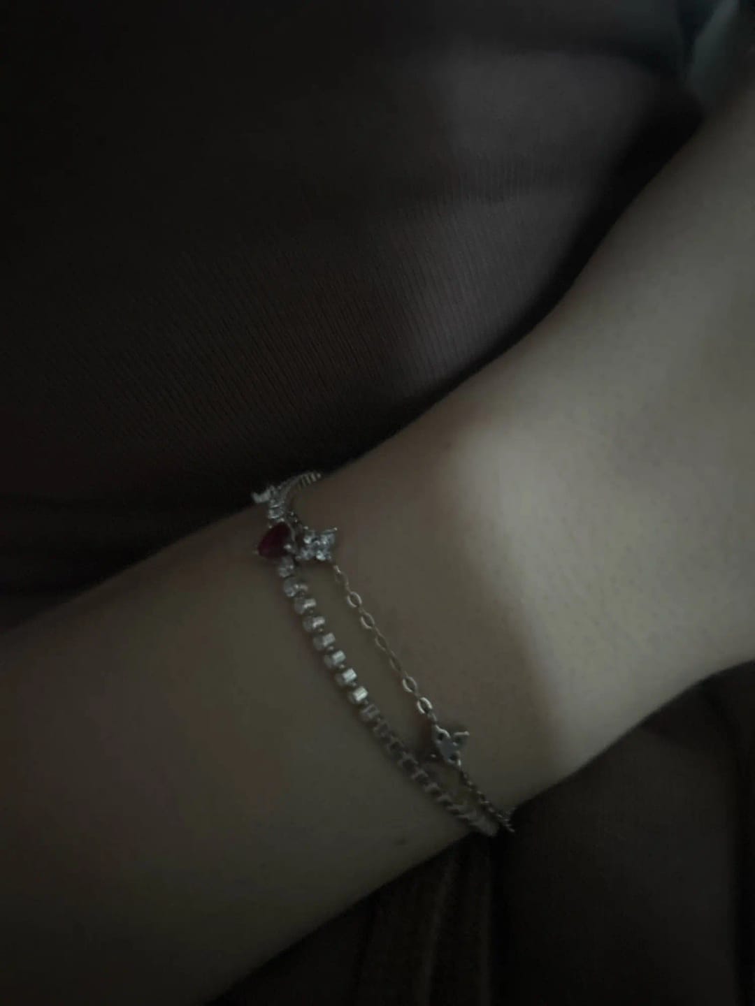 Customer photo review of Chloe Cluster Clover Bracelet