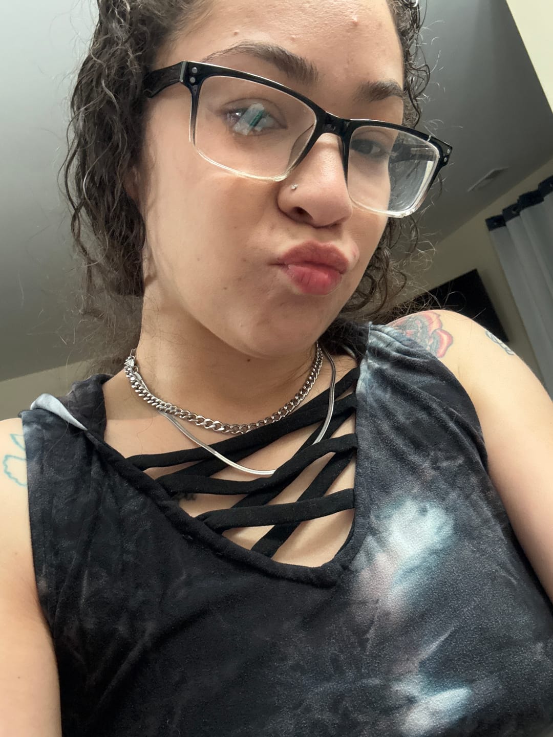 Customer photo review of Chelsea Herringbone Necklace (Bundle)
