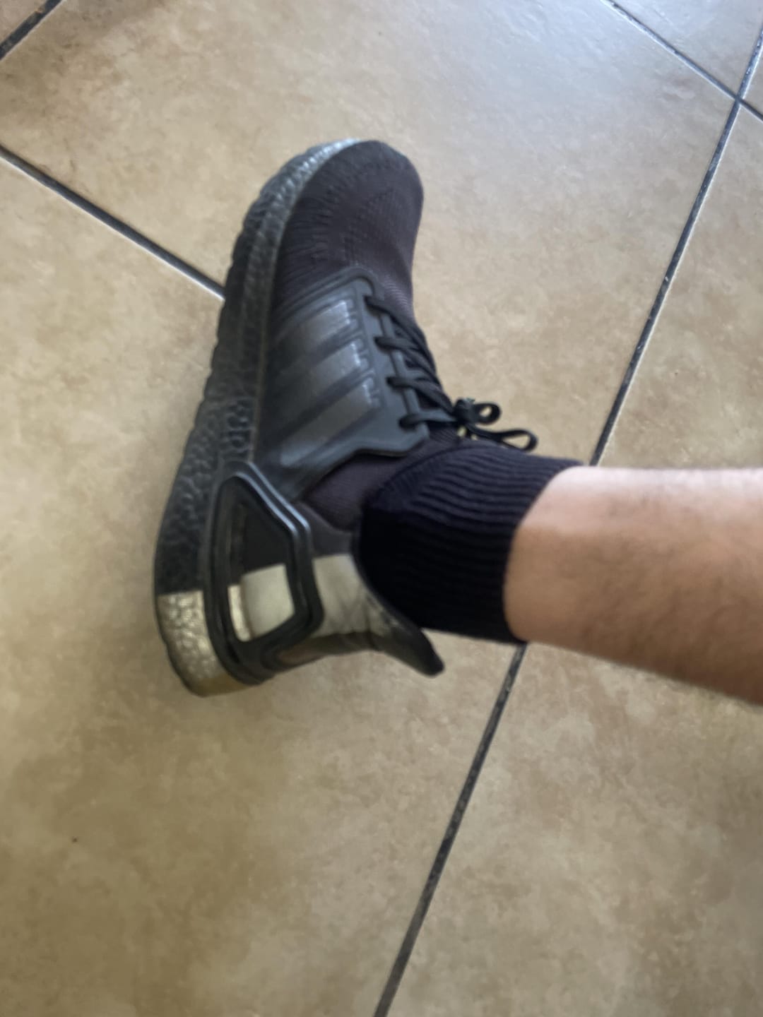 Customer photo review of Tempo - Cushioned Organic Cotton Socks 1/4 Crew- Black