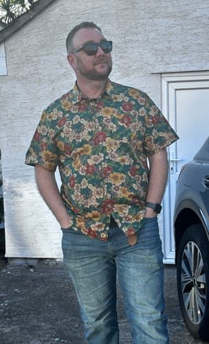 Customer photo review of Men's Vintage Botanical Print Resort Breathable Short Sleeve Cotton Shirt