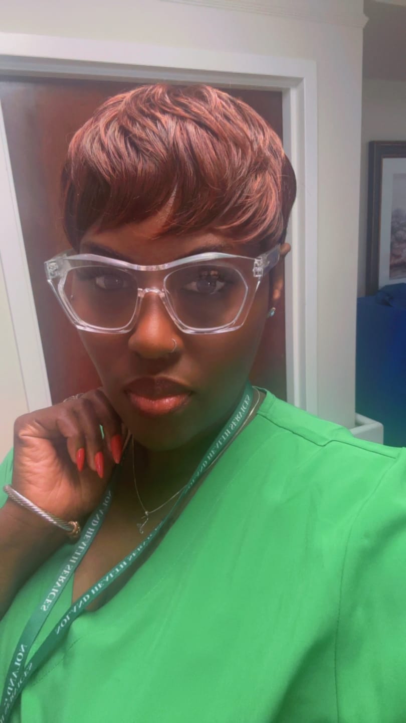 Customer photo review of Outre Wigpop Full Wig - LACEY