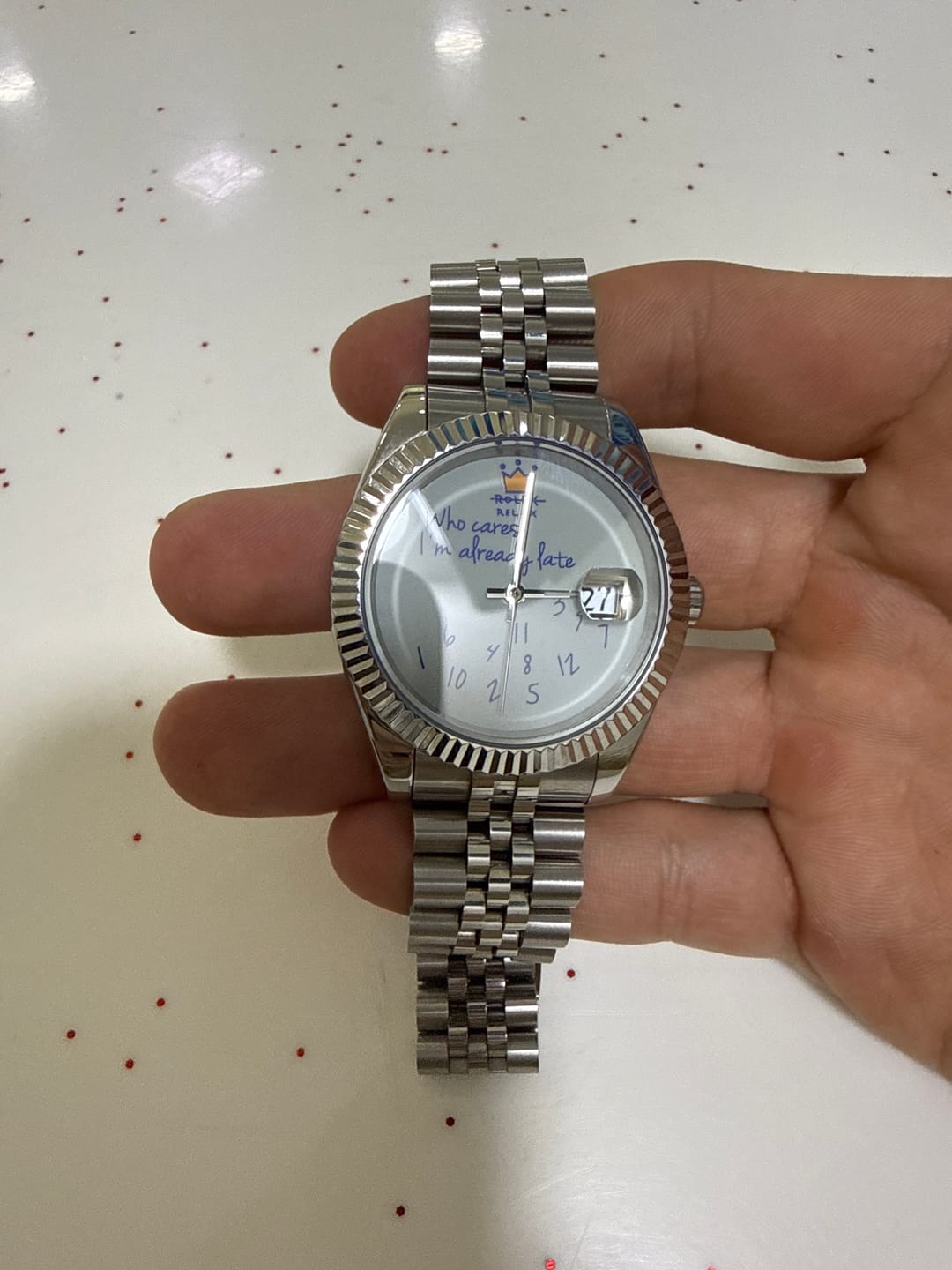 Customer photo review of EONDATE MAXI CLASSIC WATCH