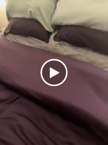Customer video review of MarshMellow Comforter