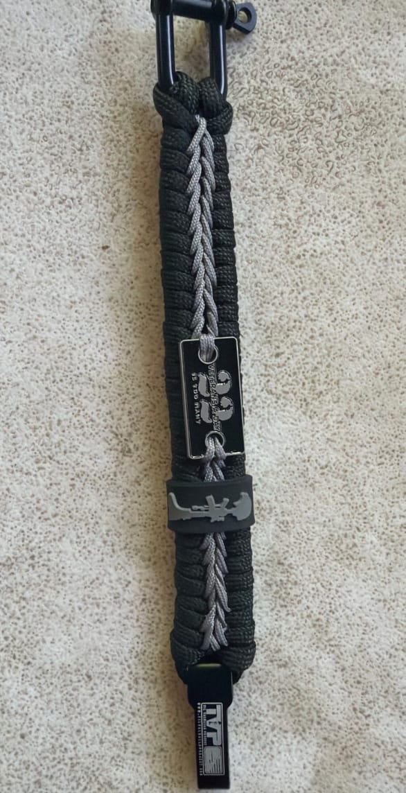 Customer photo review of 22 A Day Paracord Bracelet