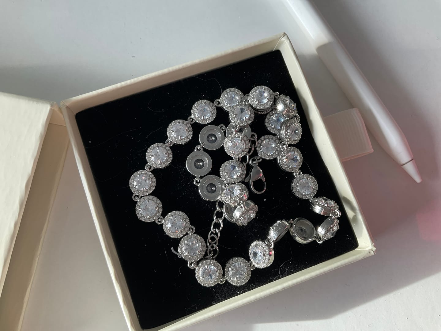Customer photo review of Crystal Elegance Kette 14K Vergoldet