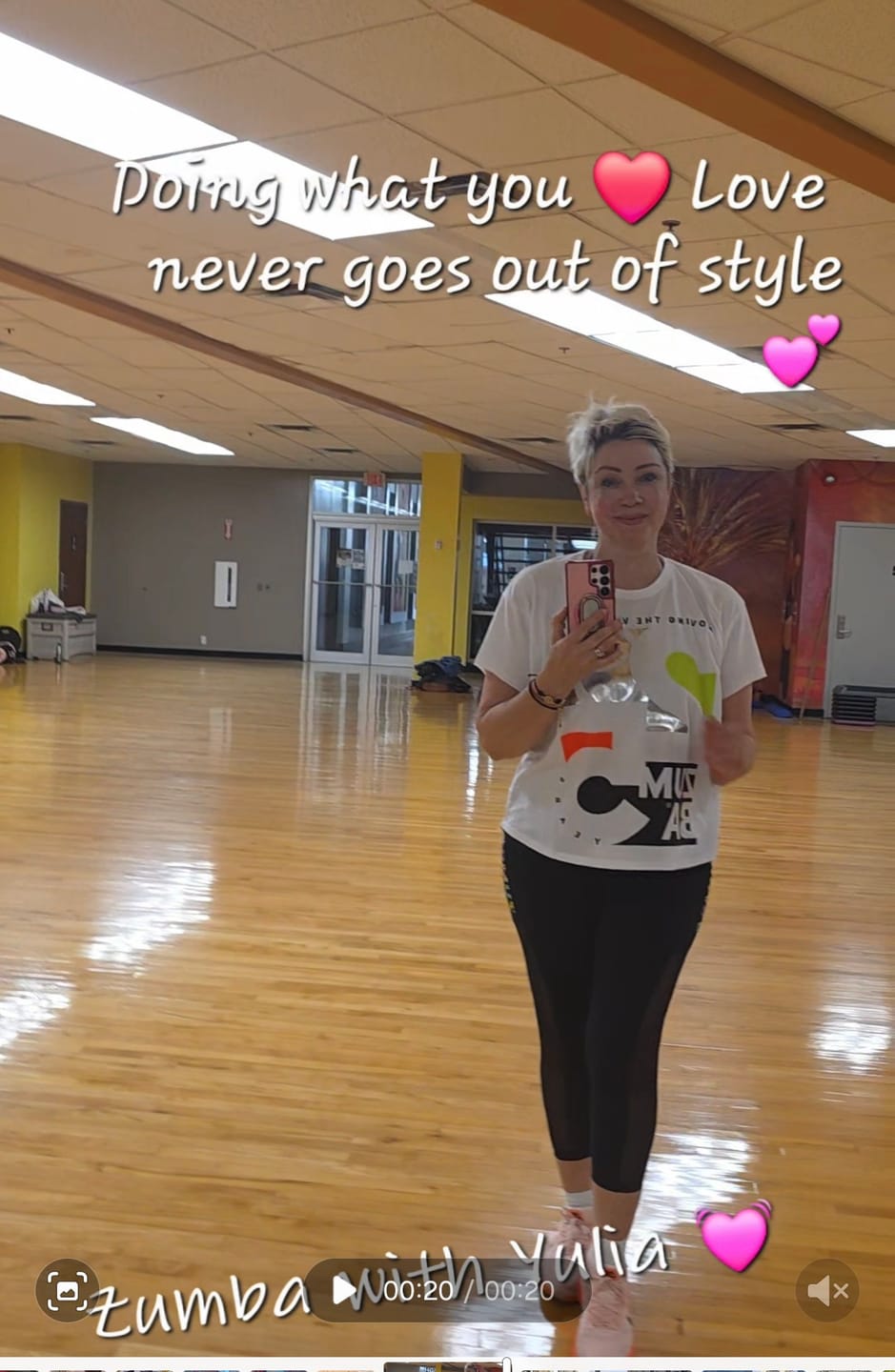 Customer photo review of Zumba 25 High Low Crew Neck Top
