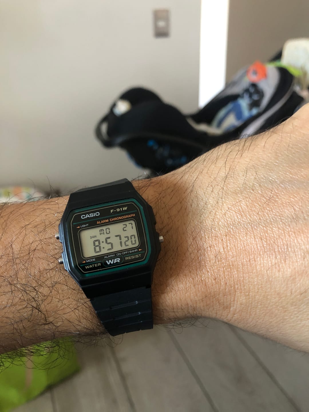 Customer photo review of Reloj Casio Vintage F-91W-3DG Clásico Líneas Verdes