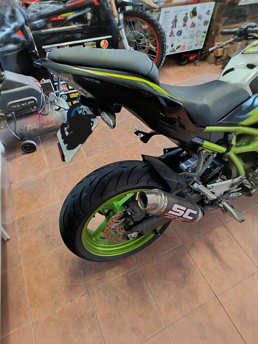 Customer photo review of Porta Matrículas Corto Kawasaki Z900 Deportivo (2017-2024)
