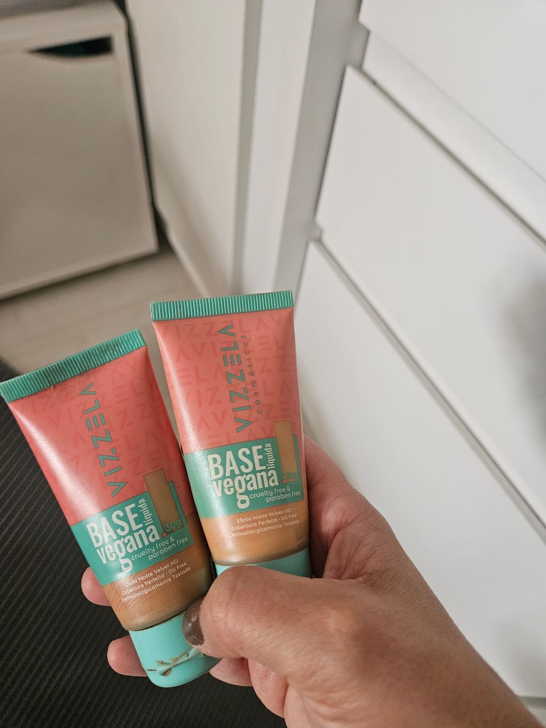Customer photo review of Base Líquida Matte - Vizzela