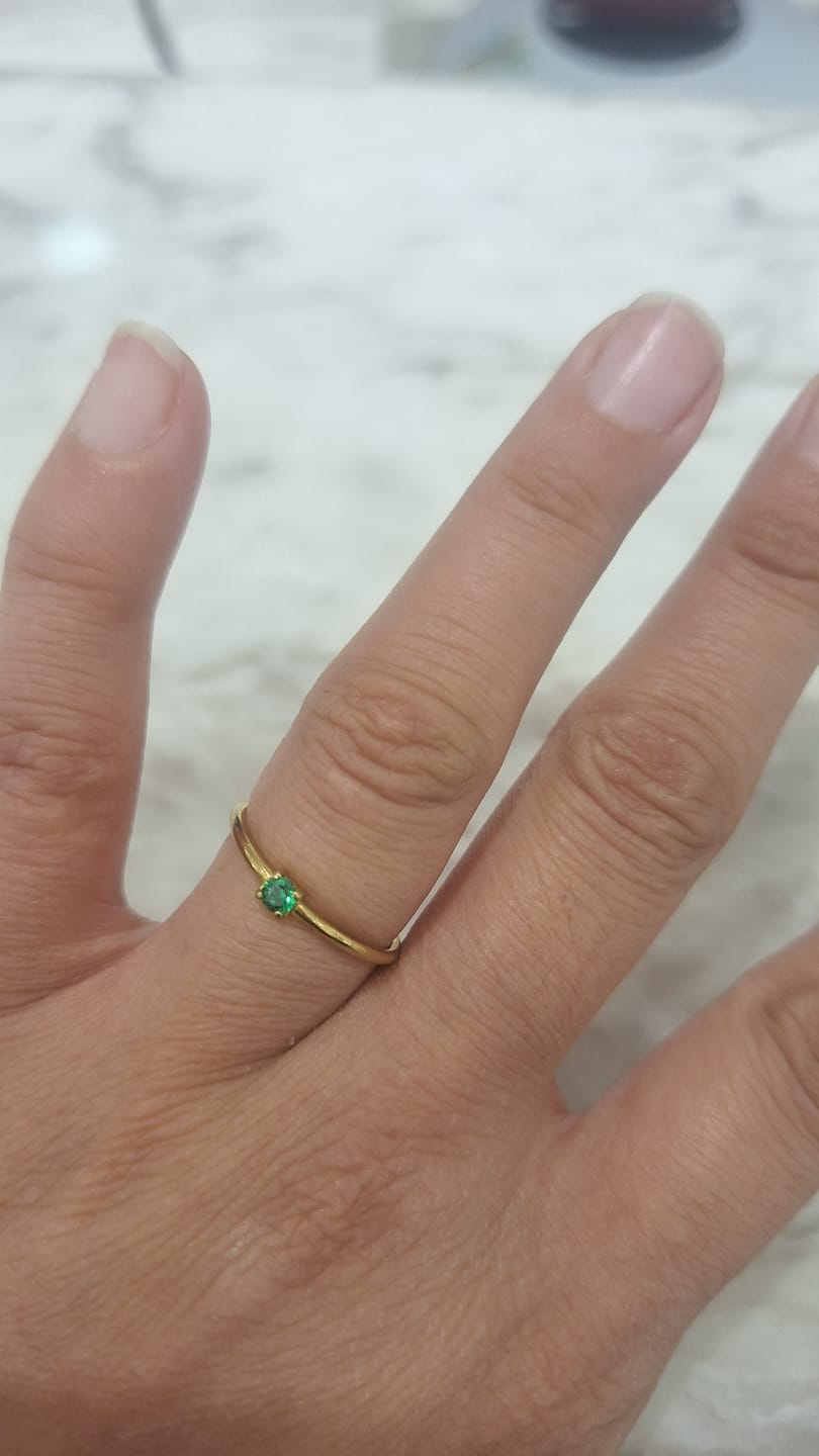 Customer photo review of Anillo Zirconia Birthstone