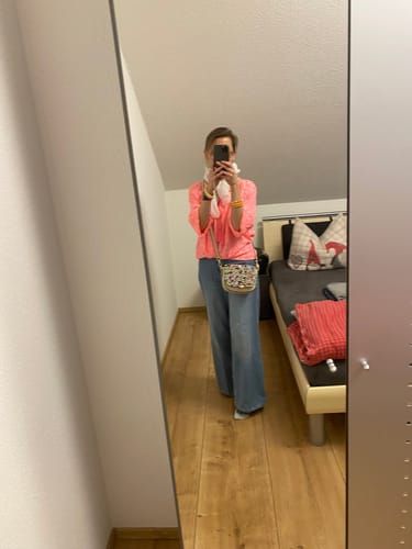 Customer photo review of Bluse Hot pink rosa LEO Glamour