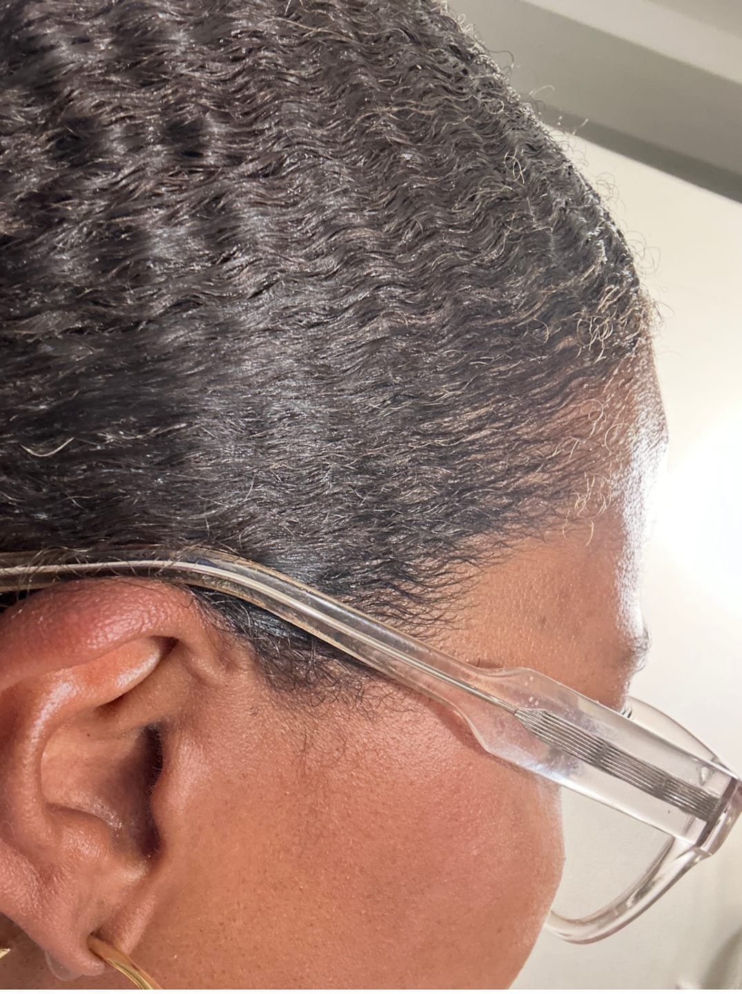 Customer photo review of Tropical Oasis Anti-Humidity Firm Hold Hair Gel